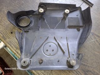 bontott VW GOLF IV Felső Motorburkolat