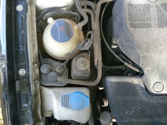 bontott VW GOLF IV Felső Motorburkolat