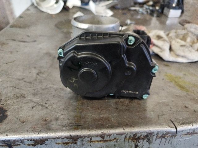 bontott VW GOLF IV Fojtószelep (Mechanikus)