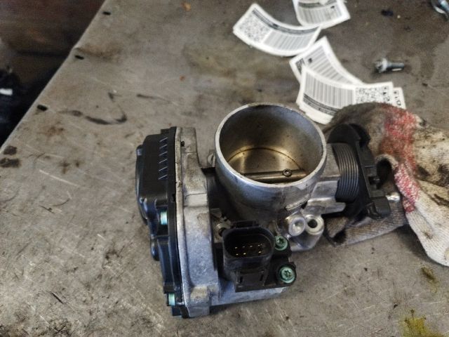 bontott VW GOLF IV Fojtószelep (Mechanikus)