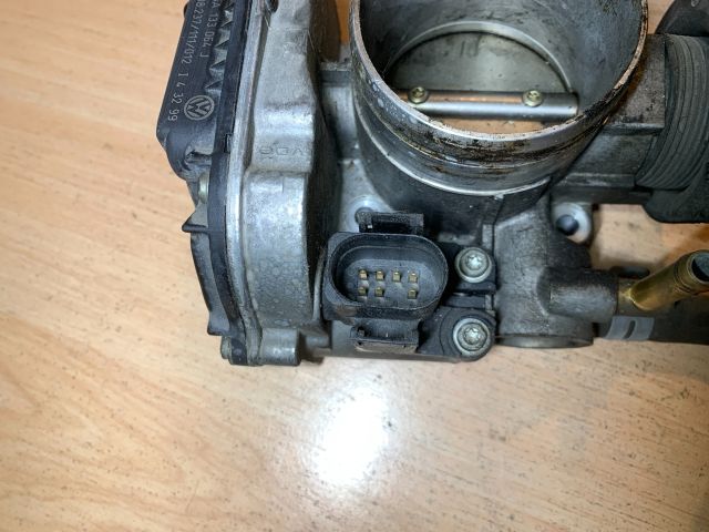 bontott VW GOLF IV Fojtószelep (Mechanikus)