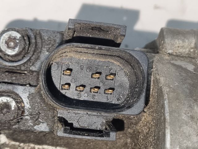 bontott VW GOLF IV Fojtószelep (Mechanikus)