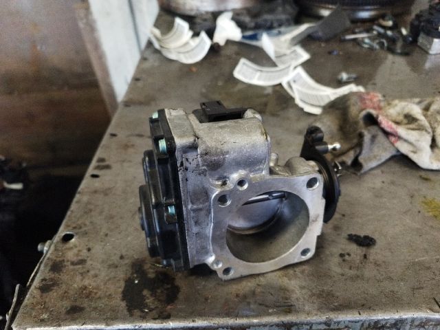 bontott VW GOLF IV Fojtószelep (Mechanikus)