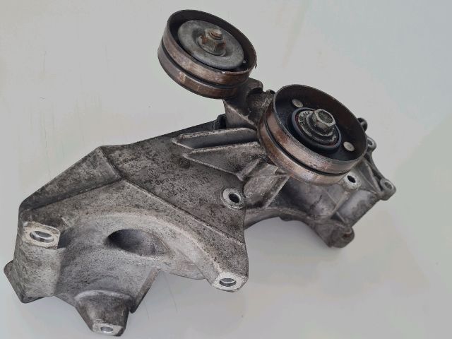 bontott VW GOLF IV Generátor Tartó Bak