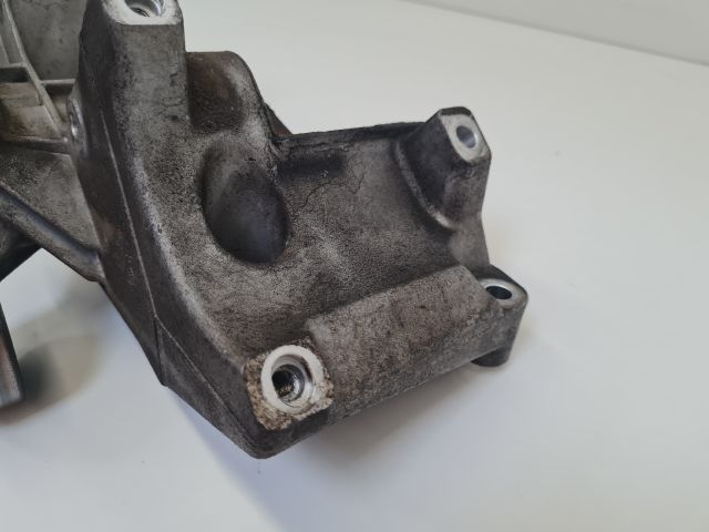 bontott VW GOLF IV Generátor Tartó Bak