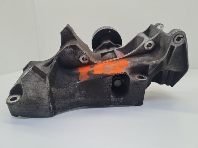 bontott VW GOLF IV Generátor Tartó Bak