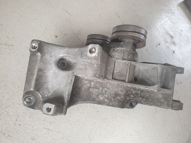 bontott VW GOLF IV Generátor Tartó Bak