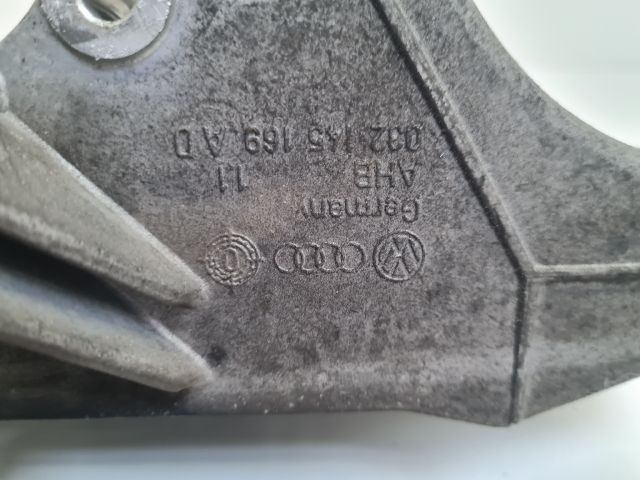 bontott VW GOLF IV Generátor Tartó Bak