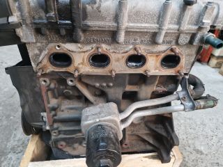 bontott VW GOLF IV Motor (Fűzött blokk hengerfejjel)