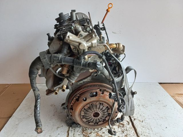 bontott VW GOLF IV Motor (Fűzött blokk hengerfejjel)