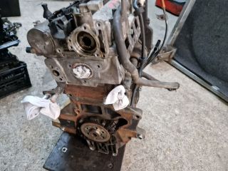 bontott VW GOLF IV Motor (Fűzött blokk hengerfejjel)