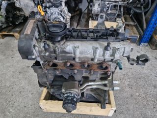bontott VW GOLF IV Motor (Fűzött blokk hengerfejjel)