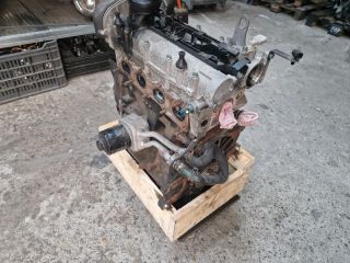 bontott VW GOLF IV Motor (Fűzött blokk hengerfejjel)