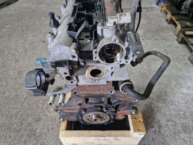 bontott VW GOLF IV Motor (Fűzött blokk hengerfejjel)