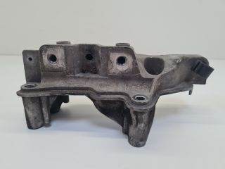 bontott VW GOLF IV Motor Tartó Bak (Fém)