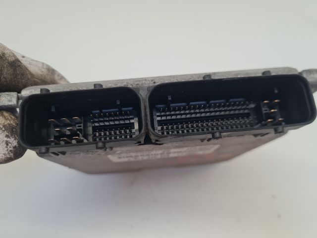 bontott VW GOLF IV Motorvezérlő