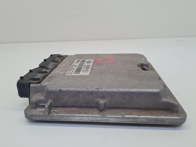 bontott VW GOLF IV Motorvezérlő