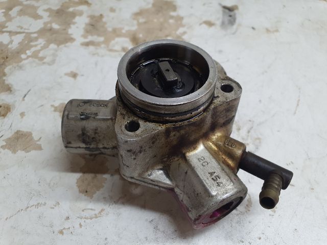 bontott VW GOLF IV Nagynyomású Szivattyú