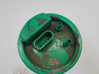 bontott VW GOLF IV Üzemanyag Szivattyú