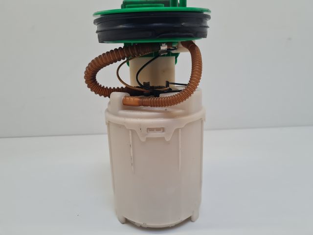 bontott VW GOLF IV Üzemanyag Szivattyú