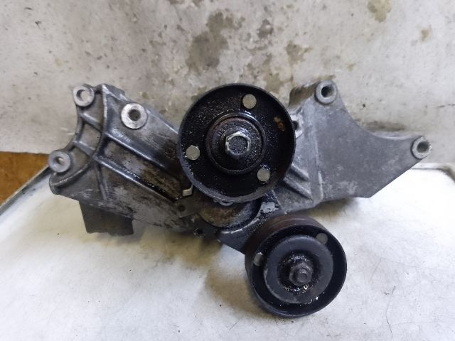 bontott VW GOLF IV Generátor Tartó Bak