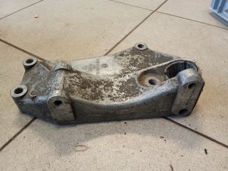 bontott VW GOLF IV Generátor Tartó Bak