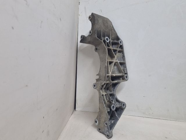 bontott VW GOLF IV Generátor Tartó Bak