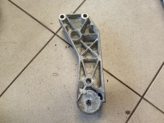 bontott VW GOLF IV Generátor Tartó Bak