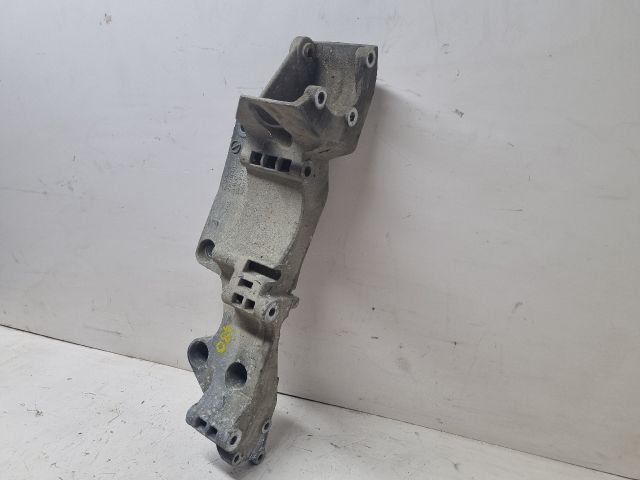 bontott VW GOLF IV Generátor Tartó Bak