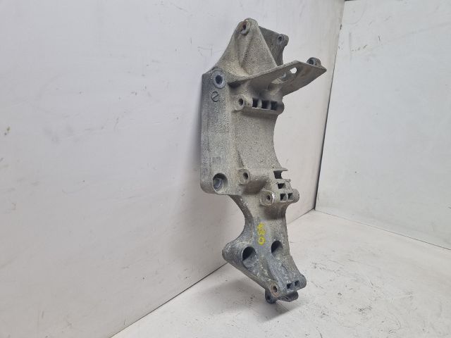 bontott VW GOLF IV Generátor Tartó Bak