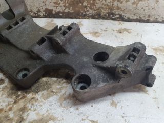 bontott VW GOLF IV Generátor Tartó Bak