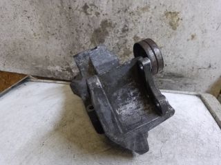 bontott VW GOLF IV Generátor Tartó Bak