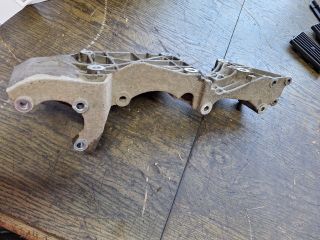 bontott VW GOLF IV Generátor Tartó Bak