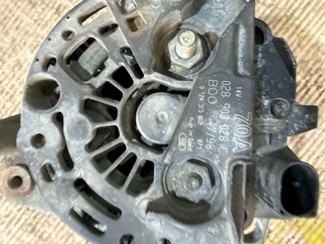 bontott VW GOLF IV Generátor