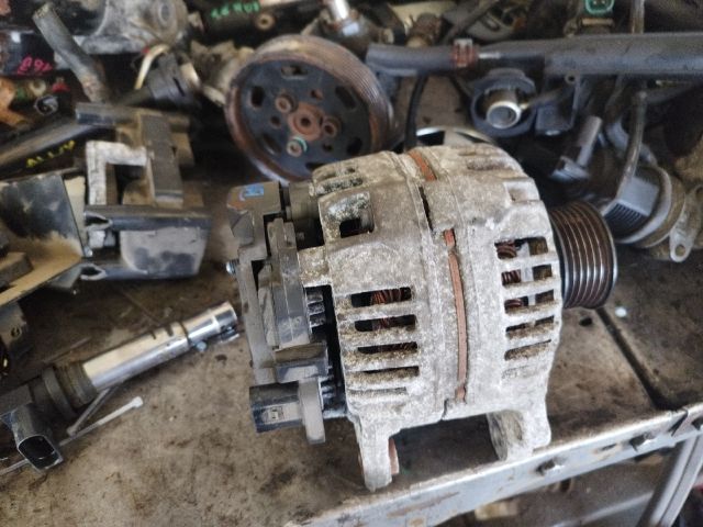 bontott VW GOLF IV Generátor