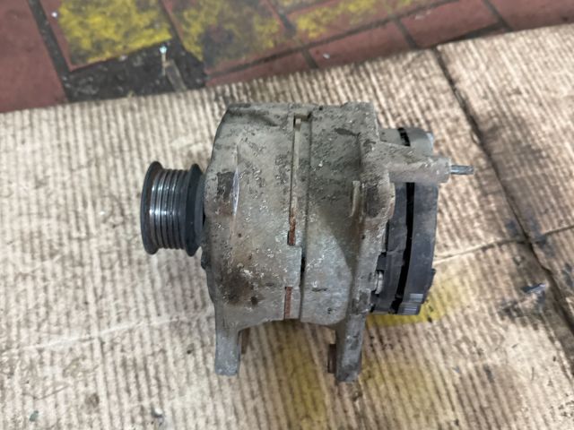 bontott VW GOLF IV Generátor