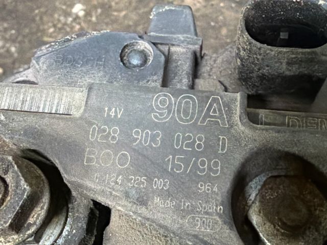 bontott VW GOLF IV Generátor