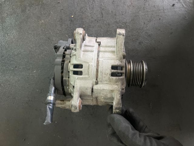 bontott VW GOLF IV Generátor