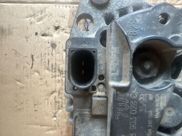 bontott VW GOLF IV Generátor