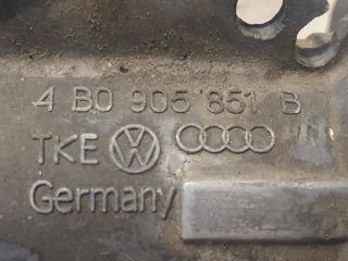 bontott VW GOLF IV Gyújtáskapcsoló Házzal