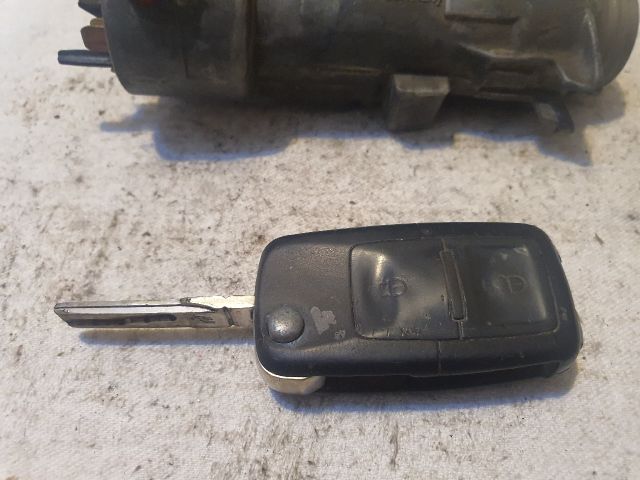 bontott VW GOLF IV Gyújtáskapcsoló Házzal