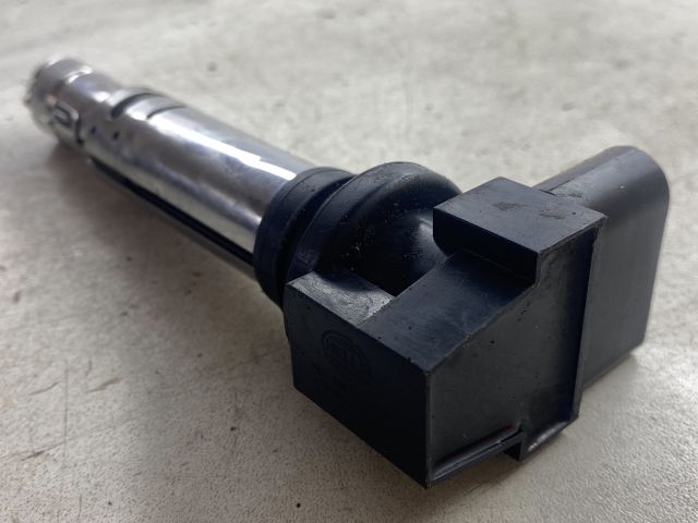 bontott VW GOLF IV Gyújtótrafó