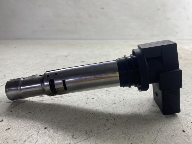 bontott VW GOLF IV Gyújtótrafó