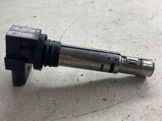 bontott VW GOLF IV Gyújtótrafó