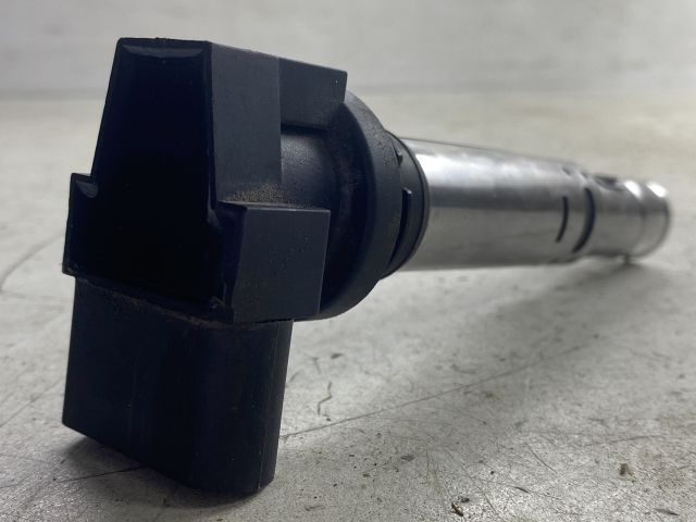 bontott VW GOLF IV Gyújtótrafó