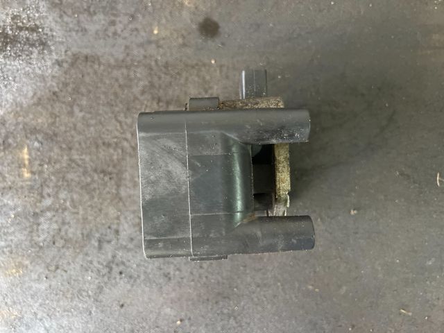 bontott VW GOLF IV Gyújtótrafó