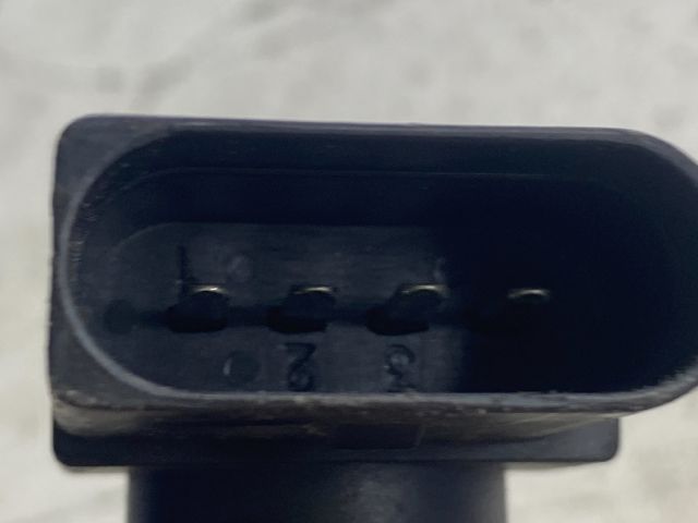 bontott VW GOLF IV Gyújtótrafó