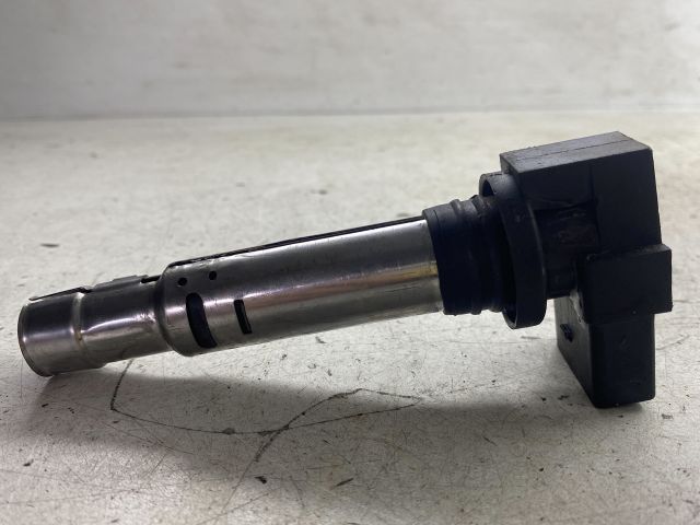 bontott VW GOLF IV Gyújtótrafó