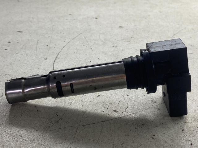 bontott VW GOLF IV Gyújtótrafó