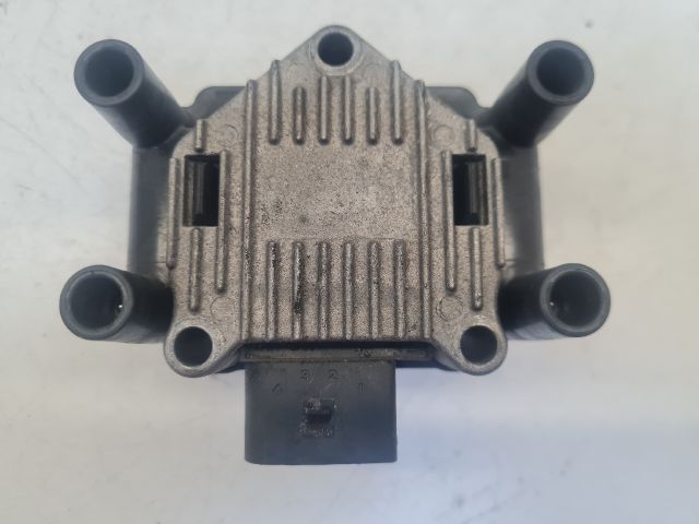 bontott VW GOLF IV Gyújtótrafó